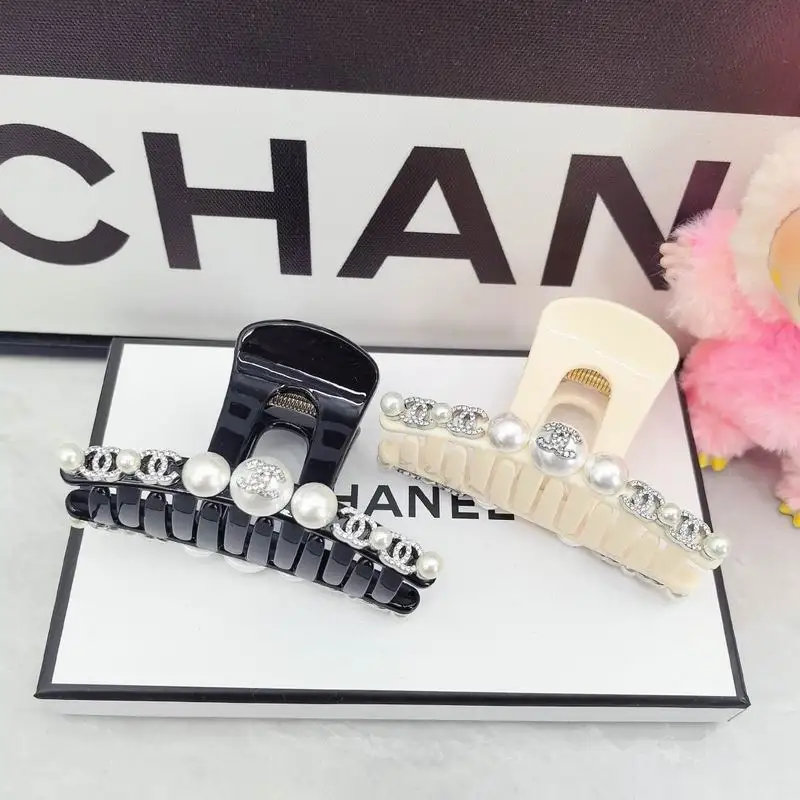 Chanel Hair Grab Clip dx12